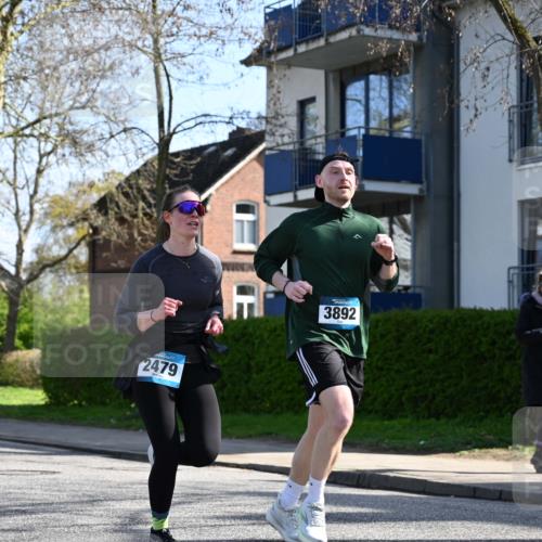 12.04.2026 - 45. Internationalen Wilhelmsburger Insellauf J. Mangold http://msf.ph/oto/9460166 12.04.2026 10:41:48 Ziel 4963, 3831, 4602, 4667, 3229, 3201, 2869, 2479, 3892, 4483, 5654, 2836, 4615, 2222, 3419, 4042, 3991, 2262, 2263, 2262, 2263 meine-sportfotos.de