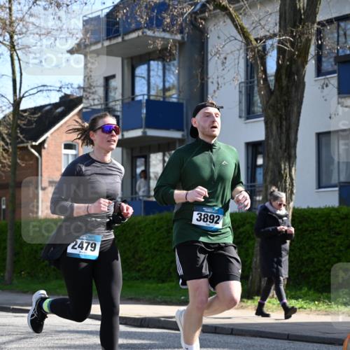 12.04.2026 - 45. Internationalen Wilhelmsburger Insellauf J. Mangold http://msf.ph/oto/9460170 12.04.2026 10:41:48 Ziel 4963, 3831, 4602, 4667, 3229, 3201, 2869, 2479, 3892, 4483, 5654, 2836, 4615, 2222, 3419, 4042, 3991, 2262, 2263, 2262, 2263 meine-sportfotos.de