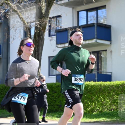 12.04.2026 - 45. Internationalen Wilhelmsburger Insellauf J. Mangold http://msf.ph/oto/9460177 12.04.2026 10:41:49 Ziel 4667, 3229, 3201, 2869, 2479, 3892, 4483, 5654, 2836, 4615, 2222, 3419, 4042, 3991, 2262, 2263 meine-sportfotos.de