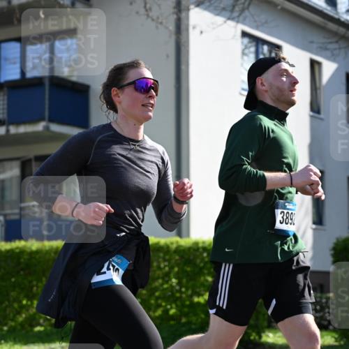 12.04.2026 - 45. Internationalen Wilhelmsburger Insellauf J. Mangold http://msf.ph/oto/9460184 12.04.2026 10:41:49 Ziel 4667, 3229, 3201, 2869, 2479, 3892, 4483, 5654, 2836, 4615, 2222, 3419, 4042, 3991, 2262, 2263 meine-sportfotos.de