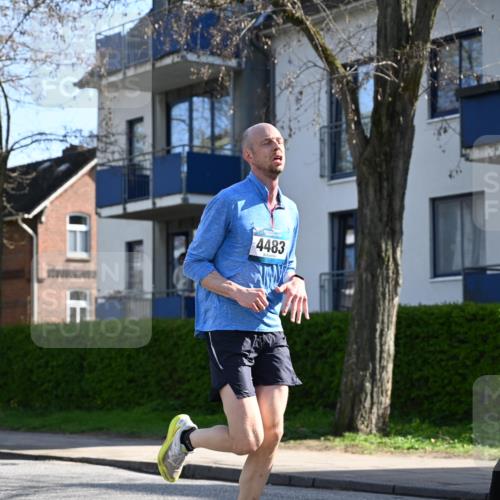 12.04.2026 - 45. Internationalen Wilhelmsburger Insellauf J. Mangold http://msf.ph/oto/9460199 12.04.2026 10:41:51 Ziel 3201, 2869, 2479, 3892, 4483, 5654, 2836, 4615, 2222, 3419, 4042, 3991, 2262, 2263, 2252 meine-sportfotos.de