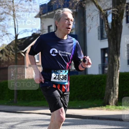 12.04.2026 - 45. Internationalen Wilhelmsburger Insellauf J. Mangold http://msf.ph/oto/9460208 12.04.2026 10:41:52 Ziel 3201, 2869, 2479, 3892, 4483, 5654, 2836, 4615, 2222, 3419, 4042, 3991, 2262, 2263, 2252 meine-sportfotos.de