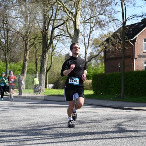 12.04.2026 - 45. Internationalen Wilhelmsburger Insellauf J. Mangold http://msf.ph/oto/9460219 12.04.2026 10:42:03 Ziel 2836, 4615, 2222, 3419, 4042, 3991, 2262, 2263, 2252, 2252, 3091, 5442 meine-sportfotos.de