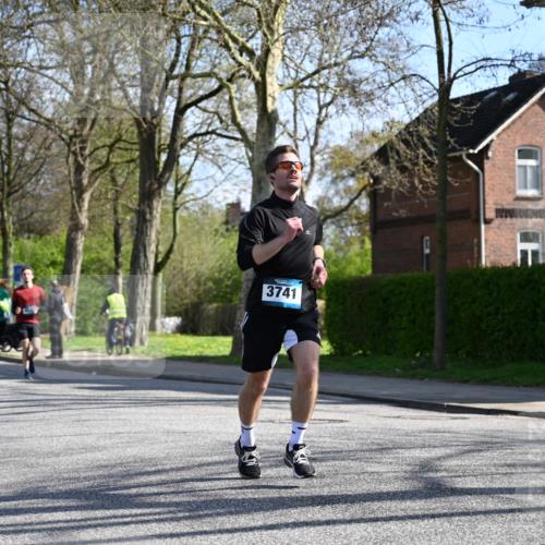 12.04.2026 - 45. Internationalen Wilhelmsburger Insellauf J. Mangold http://msf.ph/oto/9460220 12.04.2026 10:42:03 Ziel 2836, 4615, 2222, 3419, 4042, 3991, 2262, 2263, 2252, 2252, 3091, 5442 meine-sportfotos.de