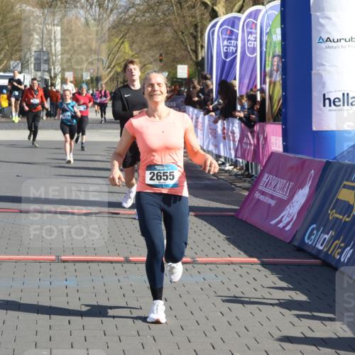 12.04.2026 - 45. Internationalen Wilhelmsburger Insellauf Strokosch-Dieckow http://msf.ph/oto/9460224 12.04.2026 10:50:08 Ziel 2655, 5441, 3546 meine-sportfotos.de
