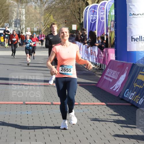 12.04.2026 - 45. Internationalen Wilhelmsburger Insellauf Strokosch-Dieckow http://msf.ph/oto/9460231 12.04.2026 10:50:08 Ziel 2655, 5441, 3546 meine-sportfotos.de
