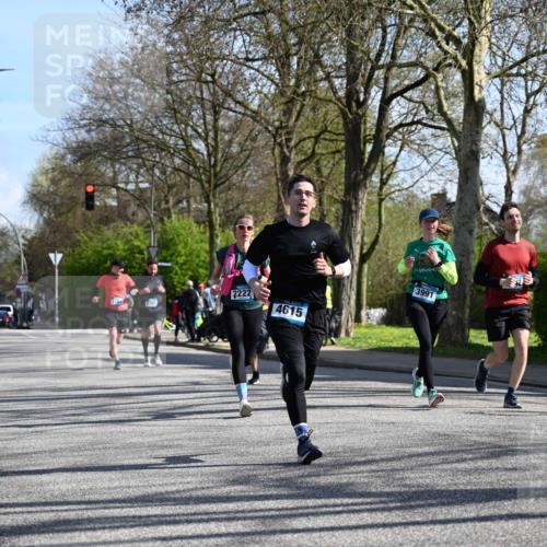 12.04.2026 - 45. Internationalen Wilhelmsburger Insellauf J. Mangold http://msf.ph/oto/9460237 12.04.2026 10:42:07 Ziel 2836, 4615, 2222, 3419, 4042, 3991, 2262, 2263, 2252, 3091, 5442, 5273 meine-sportfotos.de