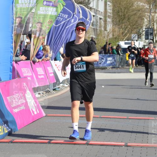 12.04.2026 - 45. Internationalen Wilhelmsburger Insellauf Strokosch-Dieckow http://msf.ph/oto/9460238 12.04.2026 10:50:09 Ziel 2655, 5441, 3546, 2618 meine-sportfotos.de