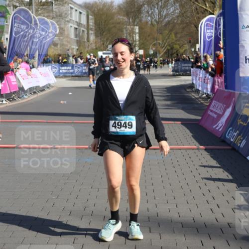 12.04.2026 - 45. Internationalen Wilhelmsburger Insellauf Strokosch-Dieckow http://msf.ph/oto/9460239 12.04.2026 11:07:37 Ziel 2777, 4949, 4359 meine-sportfotos.de