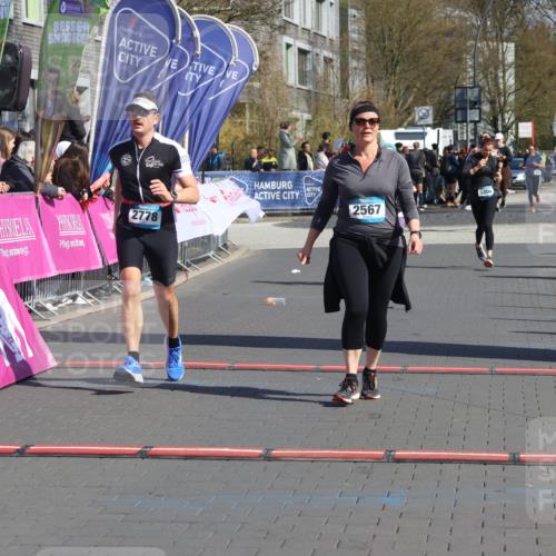 12.04.2026 - 45. Internationalen Wilhelmsburger Insellauf Strokosch-Dieckow http://msf.ph/oto/9460251 12.04.2026 11:07:44 Ziel 2567, 2778 meine-sportfotos.de