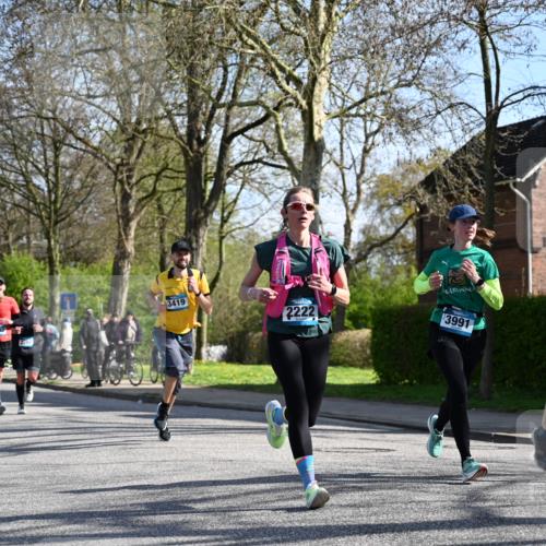 12.04.2026 - 45. Internationalen Wilhelmsburger Insellauf J. Mangold http://msf.ph/oto/9460254 12.04.2026 10:42:09 Ziel 4615, 2222, 3419, 4042, 3991, 2262, 2263, 2252, 3091, 5442, 5273 meine-sportfotos.de