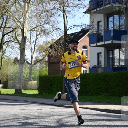 12.04.2026 - 45. Internationalen Wilhelmsburger Insellauf J. Mangold http://msf.ph/oto/9460276 12.04.2026 10:42:11 Ziel 4615, 2222, 3419, 4042, 3991, 2262, 2263, 2252, 3091, 5442, 5273, 2724, 2500 meine-sportfotos.de