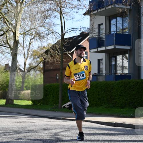 12.04.2026 - 45. Internationalen Wilhelmsburger Insellauf J. Mangold http://msf.ph/oto/9460277 12.04.2026 10:42:11 Ziel 4615, 2222, 3419, 4042, 3991, 2262, 2263, 2252, 3091, 5442, 5273, 2724, 2500 meine-sportfotos.de