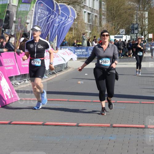 12.04.2026 - 45. Internationalen Wilhelmsburger Insellauf Strokosch-Dieckow http://msf.ph/oto/9460282 12.04.2026 11:07:44 Ziel 2567, 2778 meine-sportfotos.de