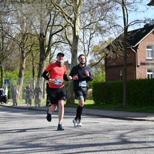 12.04.2026 - 45. Internationalen Wilhelmsburger Insellauf J. Mangold http://msf.ph/oto/9460291 12.04.2026 10:42:12 Ziel 4615, 2222, 3419, 4042, 3991, 2262, 2263, 2252, 3091, 5442, 5273, 2724, 2500, 3021 meine-sportfotos.de