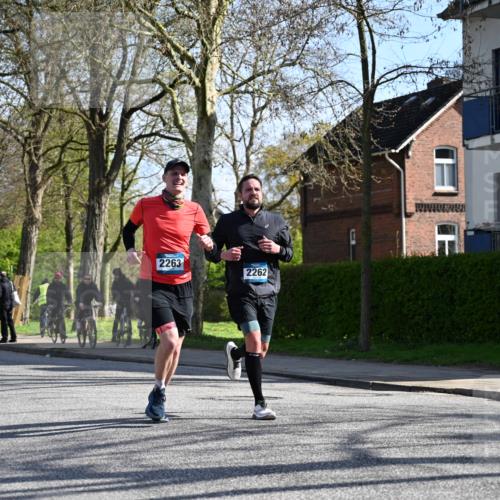 12.04.2026 - 45. Internationalen Wilhelmsburger Insellauf J. Mangold http://msf.ph/oto/9460294 12.04.2026 10:42:12 Ziel 4615, 2222, 3419, 4042, 3991, 2262, 2263, 2252, 3091, 5442, 5273, 2724, 2500, 3021 meine-sportfotos.de