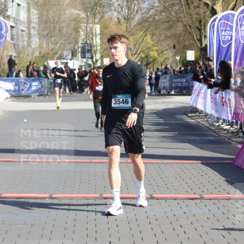 12.04.2026 - 45. Internationalen Wilhelmsburger Insellauf Strokosch-Dieckow http://msf.ph/oto/9460298 12.04.2026 10:50:11 Ziel 2655, 5441, 3546, 2618, 2176 meine-sportfotos.de