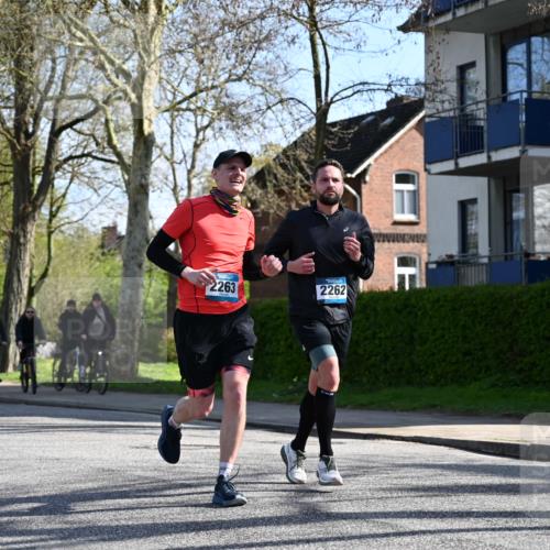 12.04.2026 - 45. Internationalen Wilhelmsburger Insellauf J. Mangold http://msf.ph/oto/9460306 12.04.2026 10:42:13 Ziel 4615, 2222, 3419, 4042, 3991, 2262, 2263, 2252, 3091, 5442, 5273, 2724, 2500, 3021 meine-sportfotos.de