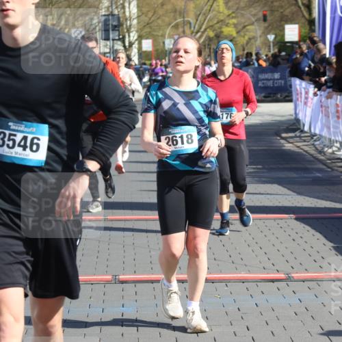 12.04.2026 - 45. Internationalen Wilhelmsburger Insellauf Strokosch-Dieckow http://msf.ph/oto/9460331 12.04.2026 10:50:14 Ziel 2618, 2176, 2054, 3329, 3459 meine-sportfotos.de