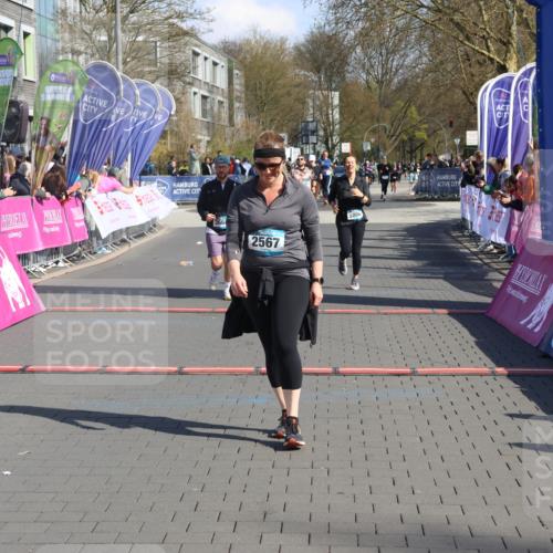 12.04.2026 - 45. Internationalen Wilhelmsburger Insellauf Strokosch-Dieckow http://msf.ph/oto/9460346 12.04.2026 11:07:47 Ziel 2567, 2778, 5806 meine-sportfotos.de