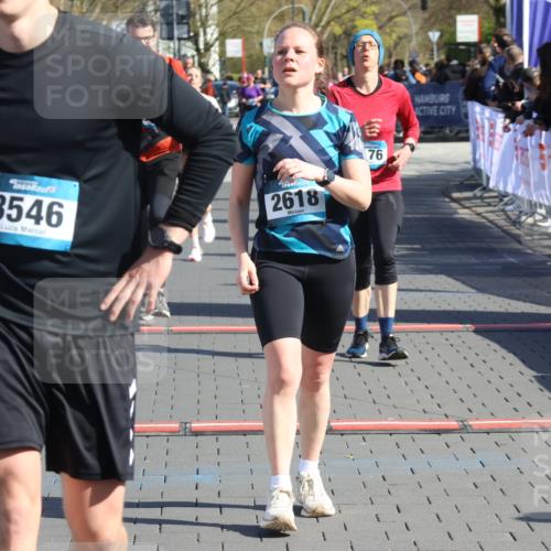 12.04.2026 - 45. Internationalen Wilhelmsburger Insellauf Strokosch-Dieckow http://msf.ph/oto/9460348 12.04.2026 10:50:15 Ziel 2618, 2176, 2054, 3329, 3459 meine-sportfotos.de
