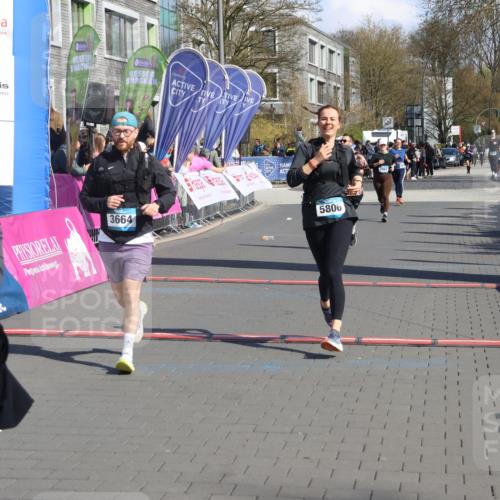 12.04.2026 - 45. Internationalen Wilhelmsburger Insellauf Strokosch-Dieckow http://msf.ph/oto/9460370 12.04.2026 11:07:50 Ziel 5806, 3149 meine-sportfotos.de