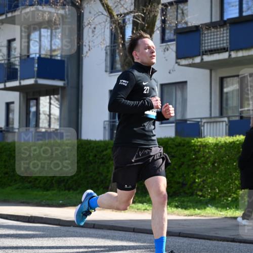 12.04.2026 - 45. Internationalen Wilhelmsburger Insellauf J. Mangold http://msf.ph/oto/9460382 12.04.2026 10:42:38 Ziel 2252, 3091, 5442, 5273, 2724, 2500, 3021, 5751, 5751, 5794, 3779, 5840, 2406, 4377, 3086, 3086, 3227, 4974, 5705, 2189, 5697, 2813, 4931, 3565, 5337, 2102, 2656, 2104 meine-sportfotos.de