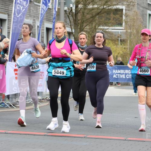 12.04.2026 - 45. Internationalen Wilhelmsburger Insellauf Strokosch-Dieckow http://msf.ph/oto/9460401 12.04.2026 13:19:27 Ziel 4020, 5849, 4639, 3809, 4660, 2174 meine-sportfotos.de