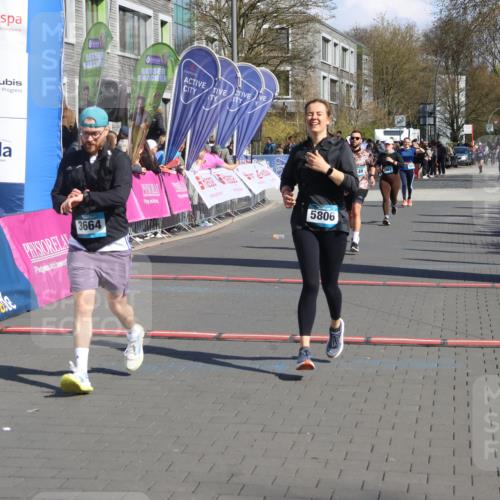 12.04.2026 - 45. Internationalen Wilhelmsburger Insellauf Strokosch-Dieckow http://msf.ph/oto/9460409 12.04.2026 11:07:50 Ziel 5806, 3149 meine-sportfotos.de