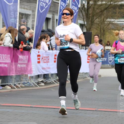 12.04.2026 - 45. Internationalen Wilhelmsburger Insellauf Strokosch-Dieckow http://msf.ph/oto/9460431 12.04.2026 13:19:25 Ziel 2061, 4020, 5849, 4639, 3809, 4660, 2174 meine-sportfotos.de