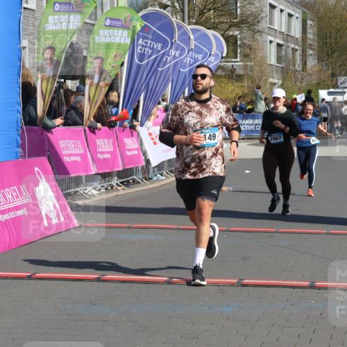 12.04.2026 - 45. Internationalen Wilhelmsburger Insellauf Strokosch-Dieckow http://msf.ph/oto/9460447 12.04.2026 11:07:53 Ziel 5806, 3149, 3967, 4856 meine-sportfotos.de