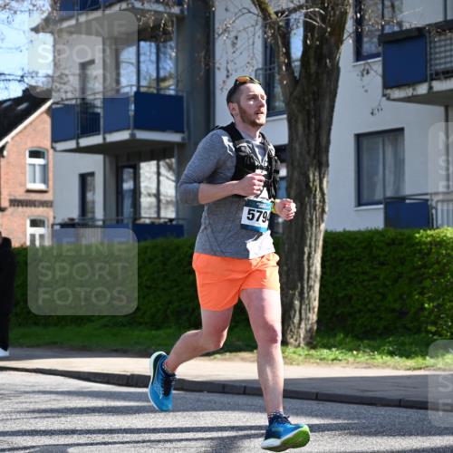 12.04.2026 - 45. Internationalen Wilhelmsburger Insellauf J. Mangold http://msf.ph/oto/9460455 12.04.2026 10:42:54 Ziel 5273, 2724, 2500, 3021, 5751, 5794, 3779, 5840, 2406, 4377, 3086, 3227, 4974, 5705, 2189, 5697, 2813, 2813, 4931, 3565, 5337, 2102, 2656, 2104, 5407, 5286, 2039, 3486 meine-sportfotos.de