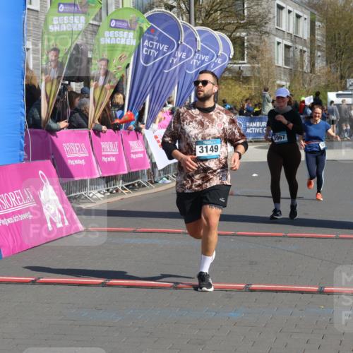 12.04.2026 - 45. Internationalen Wilhelmsburger Insellauf Strokosch-Dieckow http://msf.ph/oto/9460456 12.04.2026 11:07:54 Ziel 3149, 3967, 4856 meine-sportfotos.de