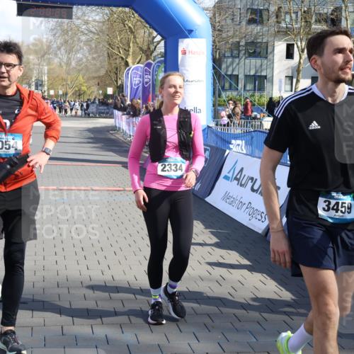 12.04.2026 - 45. Internationalen Wilhelmsburger Insellauf Strokosch-Dieckow http://msf.ph/oto/9460462 12.04.2026 10:50:23 Ziel 4855 meine-sportfotos.de