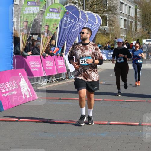 12.04.2026 - 45. Internationalen Wilhelmsburger Insellauf Strokosch-Dieckow http://msf.ph/oto/9460472 12.04.2026 11:07:54 Ziel 3149, 3967, 4856 meine-sportfotos.de
