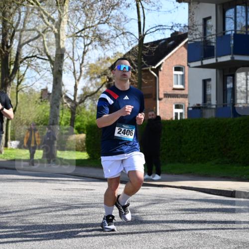 12.04.2026 - 45. Internationalen Wilhelmsburger Insellauf J. Mangold http://msf.ph/oto/9460483 12.04.2026 10:42:58 Ziel 2724, 2500, 3021, 5751, 5794, 3779, 5840, 2406, 4377, 3086, 3227, 4974, 5705, 2189, 5697, 2813, 4931, 3565, 3565, 5337, 2102, 2656, 2104, 5407, 5286, 2039, 3486, 4428, 3022 meine-sportfotos.de