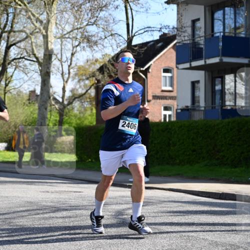 12.04.2026 - 45. Internationalen Wilhelmsburger Insellauf J. Mangold http://msf.ph/oto/9460484 12.04.2026 10:42:58 Ziel 2724, 2500, 3021, 5751, 5794, 3779, 5840, 2406, 4377, 3086, 3227, 4974, 5705, 2189, 5697, 2813, 4931, 3565, 3565, 5337, 2102, 2656, 2104, 5407, 5286, 2039, 3486, 4428, 3022 meine-sportfotos.de