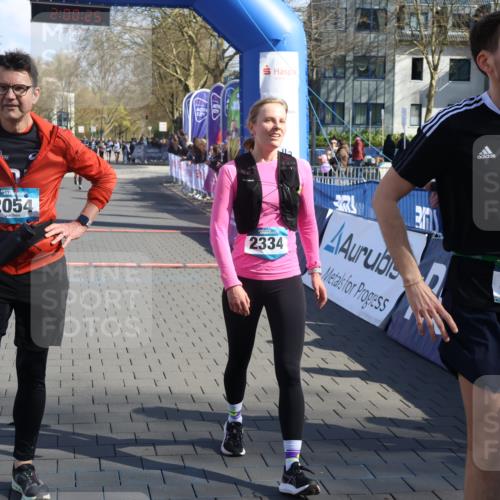 12.04.2026 - 45. Internationalen Wilhelmsburger Insellauf Strokosch-Dieckow http://msf.ph/oto/9460487 12.04.2026 10:50:24 Ziel 4855 meine-sportfotos.de