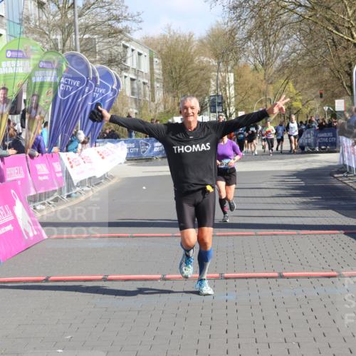 12.04.2026 - 45. Internationalen Wilhelmsburger Insellauf Strokosch-Dieckow http://msf.ph/oto/9460502 12.04.2026 10:50:27 Ziel 4855, 4929 meine-sportfotos.de
