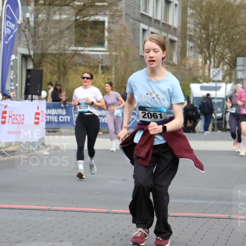 12.04.2026 - 45. Internationalen Wilhelmsburger Insellauf Strokosch-Dieckow http://msf.ph/oto/9460505 12.04.2026 13:19:21 Ziel 2061, 4020 meine-sportfotos.de
