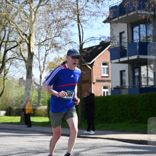 12.04.2026 - 45. Internationalen Wilhelmsburger Insellauf J. Mangold http://msf.ph/oto/9460507 12.04.2026 10:43:00 Ziel 2500, 3021, 5751, 5794, 3779, 5840, 2406, 4377, 3086, 3227, 4974, 5705, 2189, 5697, 2813, 4931, 3565, 5337, 2102, 2656, 2104, 5407, 5286, 2039, 3486, 4428, 3022, 4349 meine-sportfotos.de