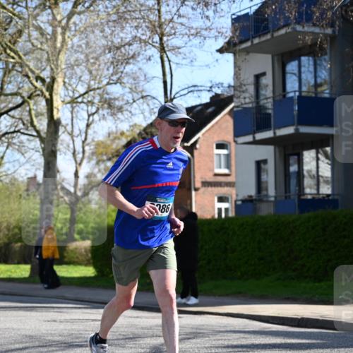 12.04.2026 - 45. Internationalen Wilhelmsburger Insellauf J. Mangold http://msf.ph/oto/9460508 12.04.2026 10:43:00 Ziel 2500, 3021, 5751, 5794, 3779, 5840, 2406, 4377, 3086, 3227, 4974, 5705, 2189, 5697, 2813, 4931, 3565, 5337, 2102, 2656, 2104, 5407, 5286, 2039, 3486, 4428, 3022, 4349 meine-sportfotos.de