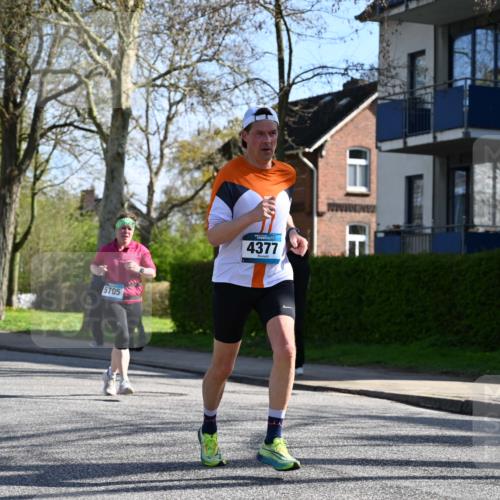 12.04.2026 - 45. Internationalen Wilhelmsburger Insellauf J. Mangold http://msf.ph/oto/9460519 12.04.2026 10:43:02 Ziel 5751, 5794, 3779, 5840, 2406, 4377, 3086, 3227, 4974, 5705, 2189, 5697, 2813, 4931, 3565, 5337, 2102, 2656, 2104, 5407, 5286, 2039, 3486, 4428, 3022, 4349 meine-sportfotos.de
