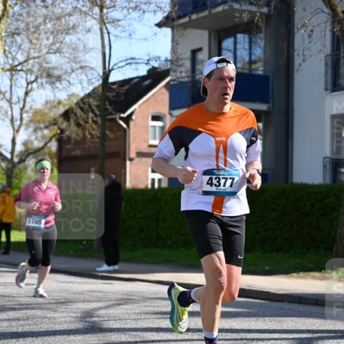 12.04.2026 - 45. Internationalen Wilhelmsburger Insellauf J. Mangold http://msf.ph/oto/9460529 12.04.2026 10:43:02 Ziel 5751, 5794, 3779, 5840, 2406, 4377, 3086, 3227, 4974, 5705, 2189, 5697, 2813, 4931, 3565, 5337, 2102, 2656, 2104, 5407, 5286, 2039, 3486, 4428, 3022, 4349 meine-sportfotos.de