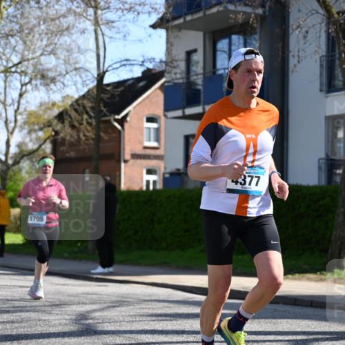 12.04.2026 - 45. Internationalen Wilhelmsburger Insellauf J. Mangold http://msf.ph/oto/9460530 12.04.2026 10:43:03 Ziel 5751, 5794, 3779, 5840, 2406, 4377, 3086, 3227, 4974, 5705, 2189, 5697, 2813, 4931, 3565, 5337, 2102, 2656, 2104, 5407, 5286, 2039, 3486, 4428, 3022, 4349 meine-sportfotos.de