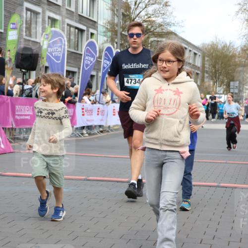 12.04.2026 - 45. Internationalen Wilhelmsburger Insellauf Strokosch-Dieckow http://msf.ph/oto/9460547 12.04.2026 13:19:18 Ziel 3524, 2572, 3587, 4734, 2061 meine-sportfotos.de
