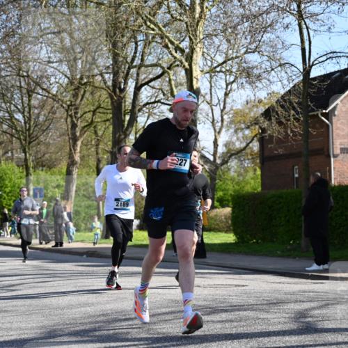 12.04.2026 - 45. Internationalen Wilhelmsburger Insellauf J. Mangold http://msf.ph/oto/9460548 12.04.2026 10:43:05 Ziel 3779, 5840, 2406, 4377, 3086, 3227, 4974, 5705, 2189, 5697, 2813, 4931, 3565, 5337, 2102, 2656, 2104, 5407, 5286, 2039, 3486, 4428, 3022, 4349 meine-sportfotos.de