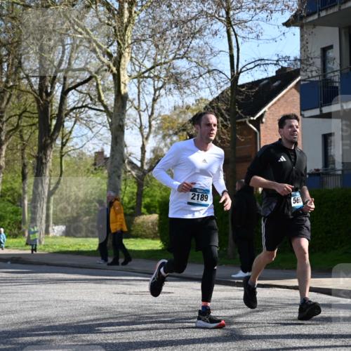 12.04.2026 - 45. Internationalen Wilhelmsburger Insellauf J. Mangold http://msf.ph/oto/9460564 12.04.2026 10:43:06 Ziel 3779, 5840, 2406, 4377, 3086, 3227, 4974, 5705, 2189, 5697, 2813, 4931, 3565, 5337, 2102, 2656, 2104, 5407, 5286, 2039, 3486, 4428, 3022, 4349 meine-sportfotos.de