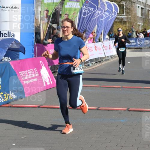 12.04.2026 - 45. Internationalen Wilhelmsburger Insellauf Strokosch-Dieckow http://msf.ph/oto/9460574 12.04.2026 11:07:58 Ziel 3967, 4856, 3295 meine-sportfotos.de