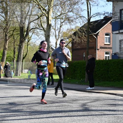 12.04.2026 - 45. Internationalen Wilhelmsburger Insellauf J. Mangold http://msf.ph/oto/9460579 12.04.2026 10:43:09 Ziel 5840, 2406, 4377, 3086, 3227, 4974, 5705, 2189, 5697, 2813, 4931, 3565, 5337, 2102, 2656, 2104, 5407, 5286, 2039, 3486, 4428, 3022, 3022, 4349 meine-sportfotos.de